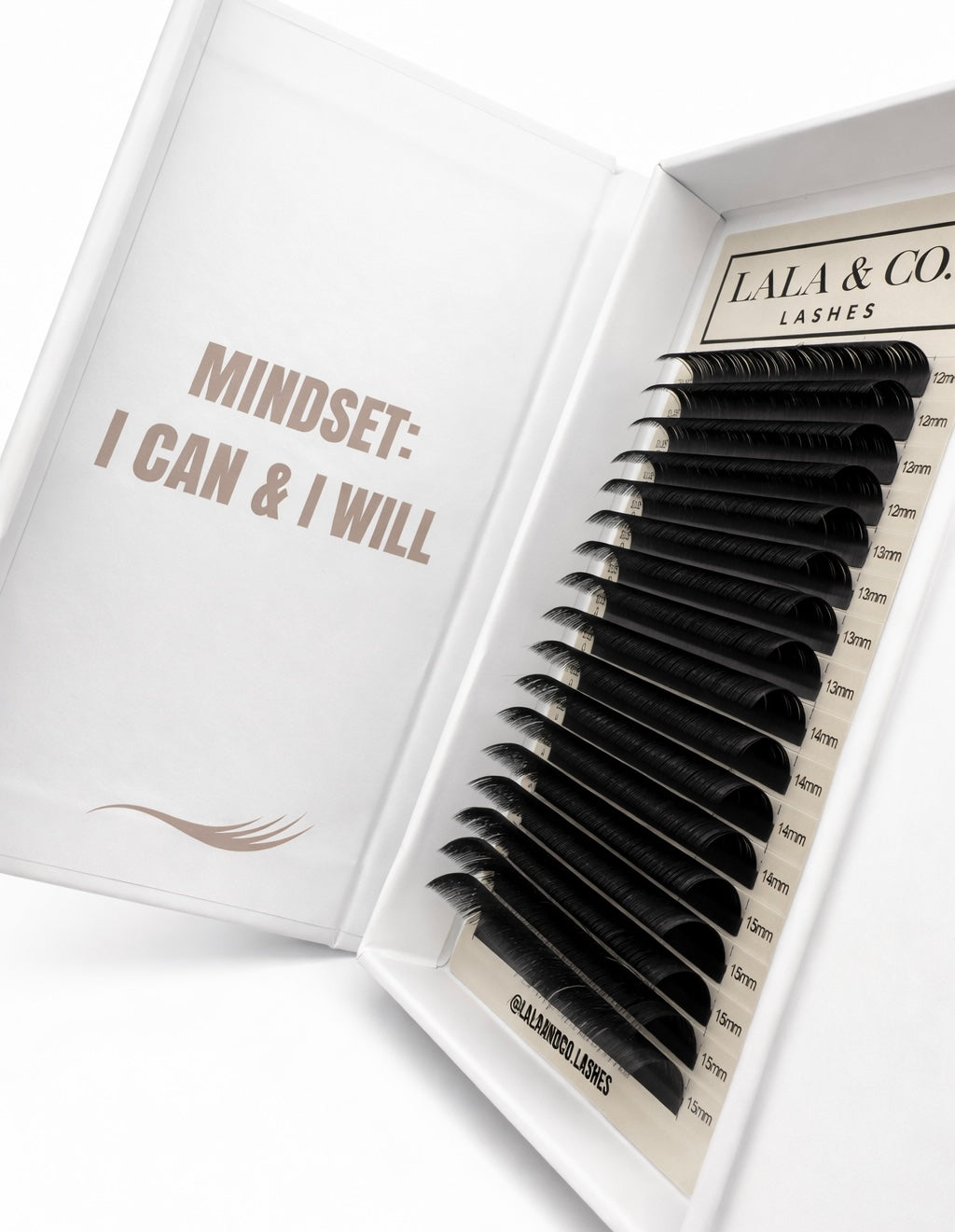 LaLa and Co Noir Luxe 0.05mm lash extension tray for volume and mega volume sets