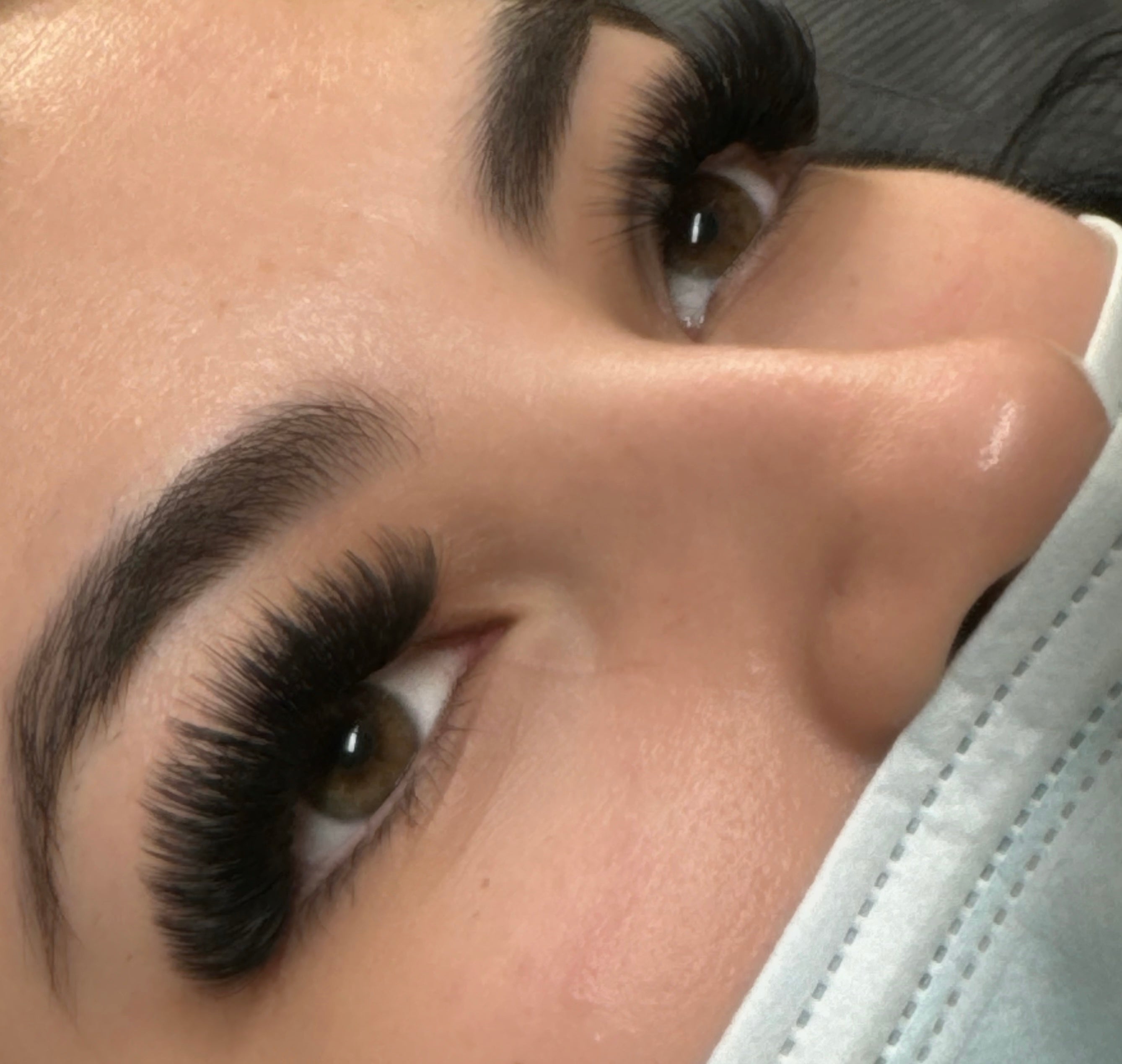 LaLa and Co Cashmere Collection soft matte lash extension tray for professionals