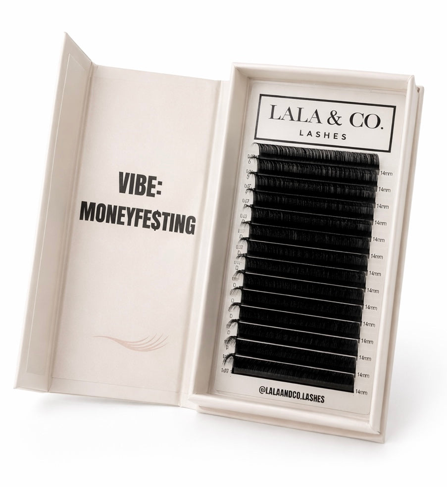 LaLa and Co Noir Luxe 0.07mm lash extension tray for classic and hybrid lash sets