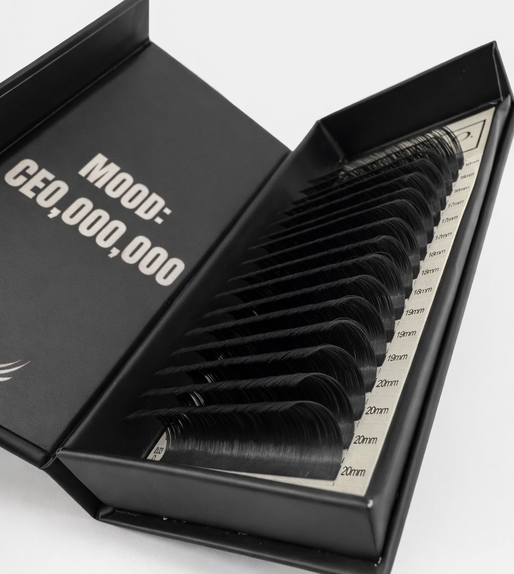 LaLa and Co Noir Luxe 0.03mm ultra-fine lash extension tray for volume fans