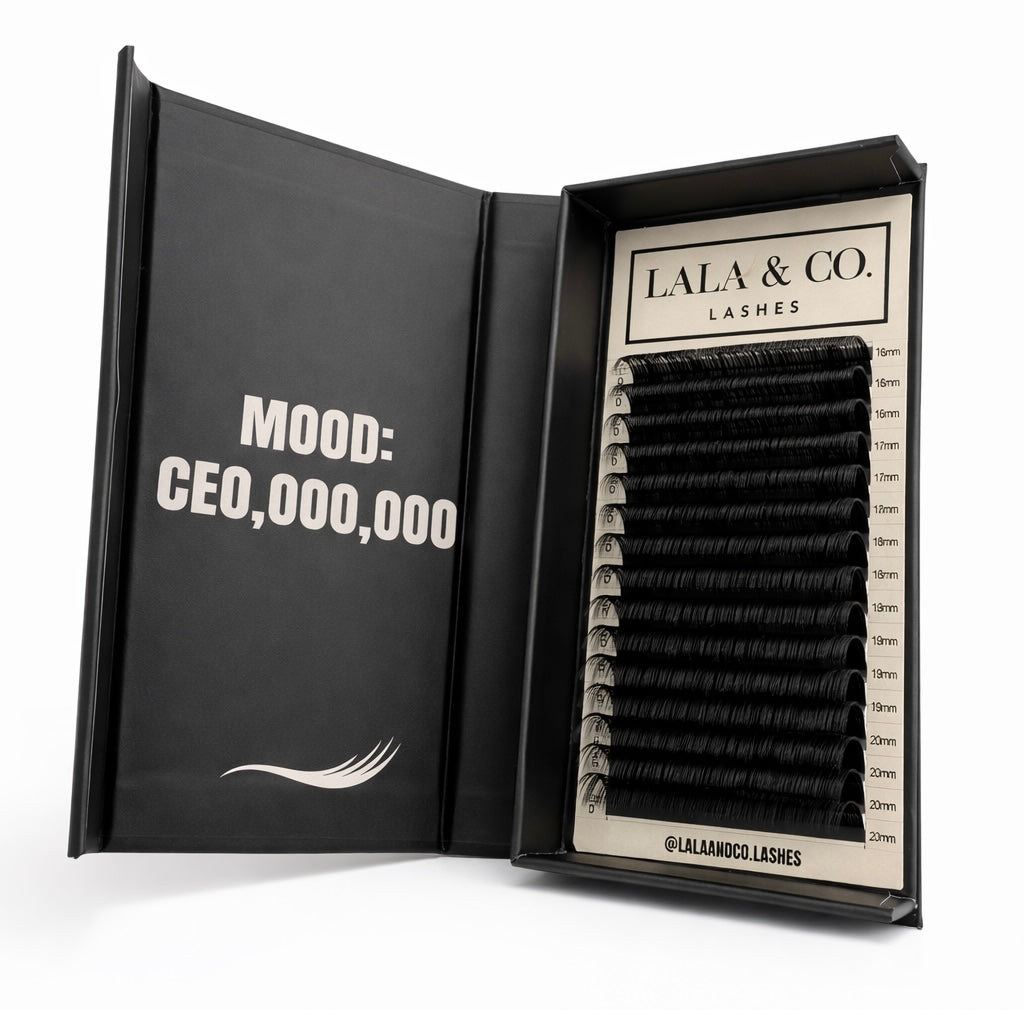 LaLa and Co Noir Luxe 0.03mm ultra-fine lash extension tray for volume fans